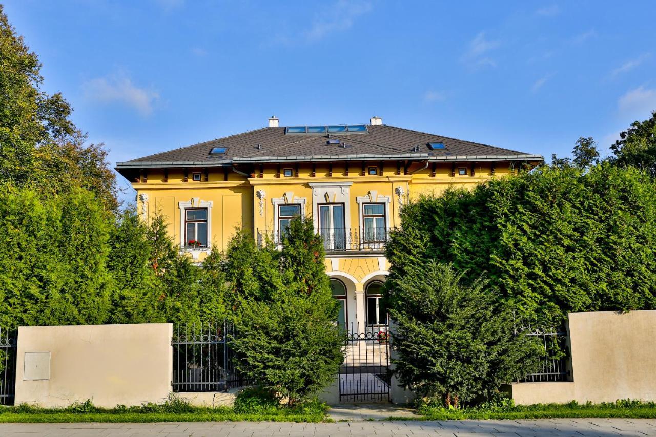 Villa Aurelie Velke Losiny Bagian luar foto