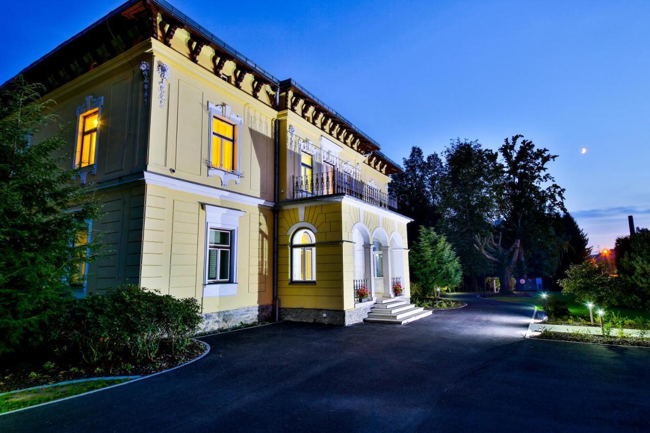 Villa Aurelie Velke Losiny Bagian luar foto