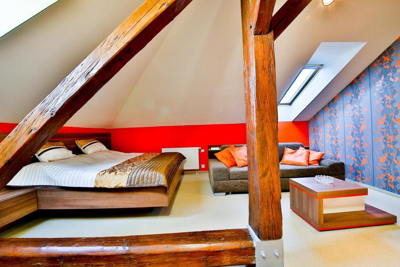 Villa Aurelie Velke Losiny Bagian luar foto